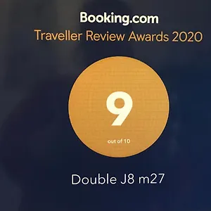 J8 M27 Homestay