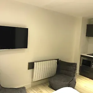 Fairchild House Apartment