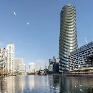 Luxury Canary Wharf One Bedroom In The Heart Of London