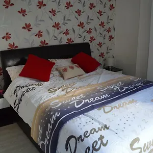 Victoria House Apartment